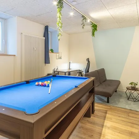 Pool Table Heaven, Workstation, 4k Tv, Netflix *