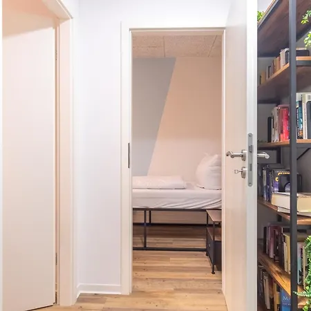 Pool Table Heaven, Workstation, 4k Tv, Netflix * Leipzig